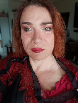 Kiara's profile, a single 52-year-old a woman in Hyères