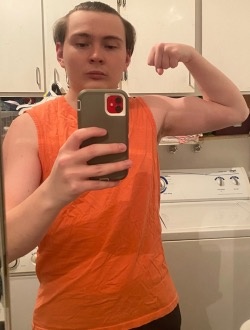 Alexis's profile, a single 19-year-old a man in Drummondville