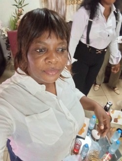 Clara's profile, a single 41-year-old a woman in Abono