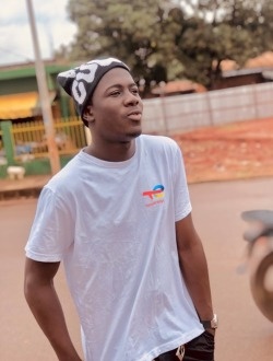 Yannick's profile, a single 21-year-old a man in Abiaté I