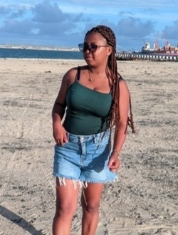 Elinah's profile, a single 22-year-old a woman in Antananarivo