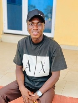Luc's profile, a single 22-year-old a man in 1er Arrondissement