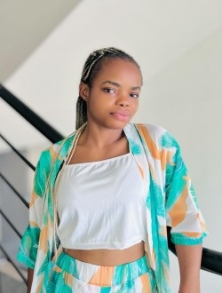 Clara's profile, a single 22-year-old a woman in Kinshasa Nongo