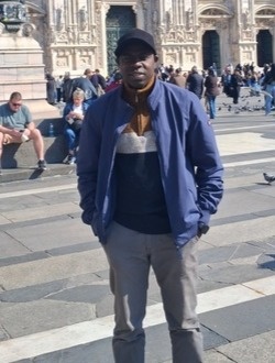 Mkm's profile, a single 35-year-old a man in Bergamo