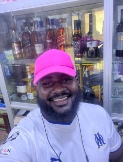 Darren's profile, a single 27-year-old a man in Douala
