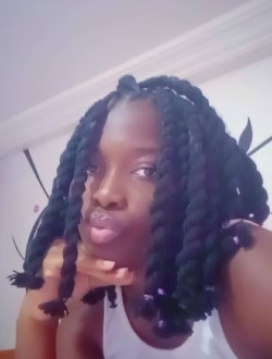 Astride's profile, a single 24-year-old a woman in Abidjan