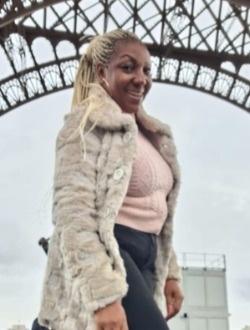 Diana Néfertiti's profile, a single 43-year-old a woman in Douala