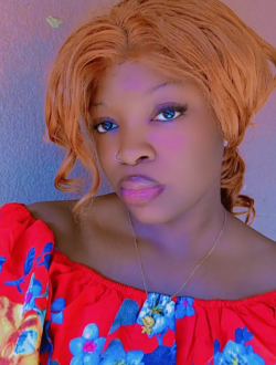 Aïda's profile, a single 25-year-old a woman in Bobo-Dioulasso