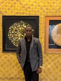 Lion's profile, a single 26-year-old a man in Kinshasa