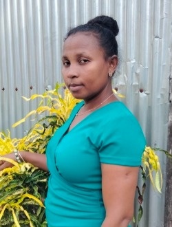 Florencia's profile, a single 35-year-old a woman in Sambava