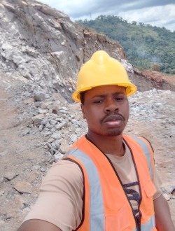 Gaëtan's profile, a single 25-year-old a man in Yaoundé