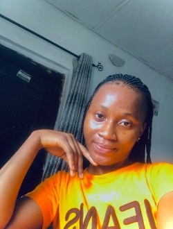 Mide's profile, a single 25-year-old a woman in Lagos