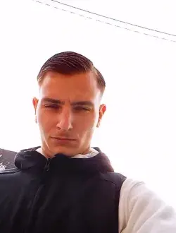 Julien's profile, a single 26-year-old a man in Merville