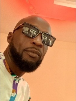 Loulou's profile, a single 41-year-old a man in Petit Abidjan-Youkou