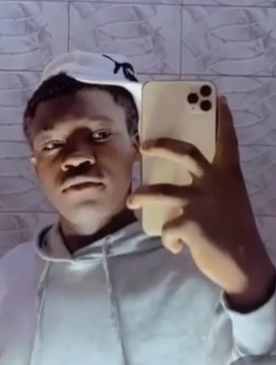 Carmel's profile, a single 20-year-old a man in Aného