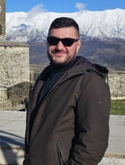 Cosmin's profile, a single 32-year-old a man in London