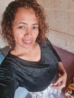 Hermine's profile, a single 38-year-old a woman in Isoraka
