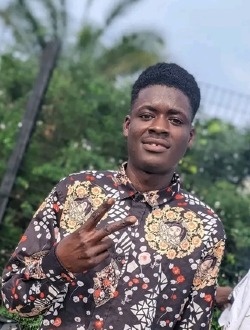 Eli's profile, a single 21-year-old a man in Atakpamé