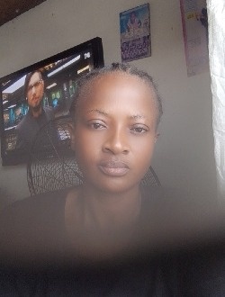 Léonce's profile, a single 36-year-old a woman in Douala