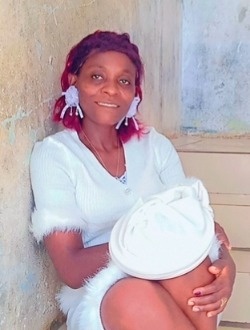 Deborah's profile, a single 42-year-old a woman in Douala