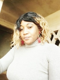 Stephanie's profile, a single 41-year-old a woman in Yaoundé