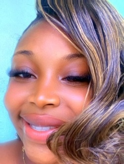 Lycia's profile, a single 26-year-old a woman in Yaoundé