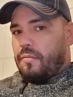 Ali's profile, a single 39-year-old a man in Alger