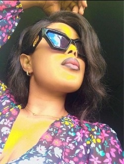 Ange's profile, a single 43-year-old a woman in Abidjan