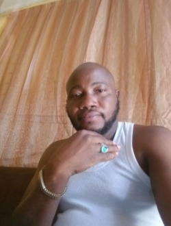 Alwalid's profile, a single 40-year-old a man in Ouagadougou