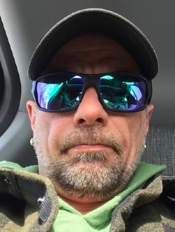 Typass's profile, a single 45-year-old a man in Rivière-au-Tonnerre