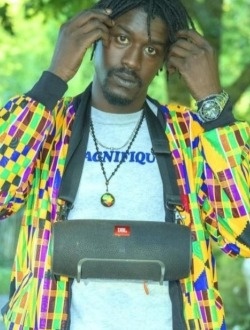 Dembo's profile, a single 34-year-old a man in Scionzier