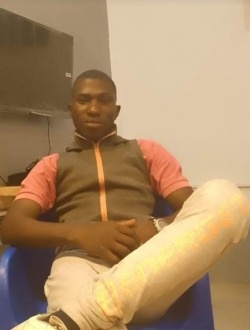 Fred's profile, a single 27-year-old a man in Abata