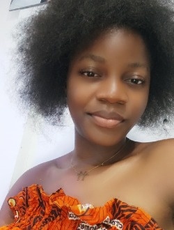 Nawel's profile, a single 23-year-old a woman in Douala