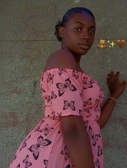 Danoue's profile, a single 20-year-old a woman in Delmas 32