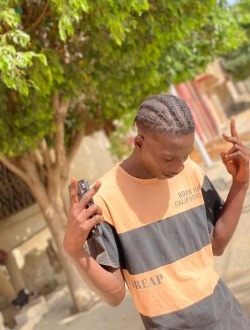 Balla's profile, a single 18-year-old a man in Malika-Mer