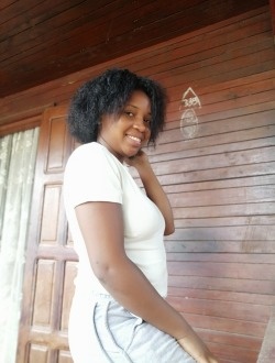 Claricha's profile, a single 23-year-old a woman in 67 Ha