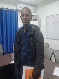 Mathias's profile, a single 33-year-old a man in Abéka