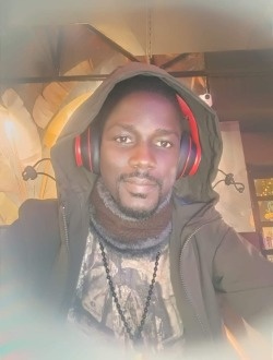 Oumar's profile, a single 34-year-old a man in Conakry