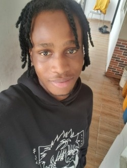 Emmanuel's profile, a single 20-year-old a man in Miami