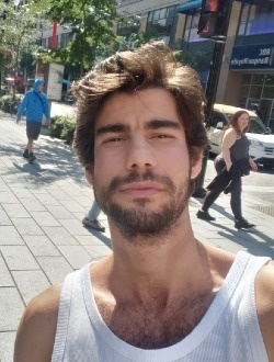 Younes's profile, a single 32-year-old a man in Alger