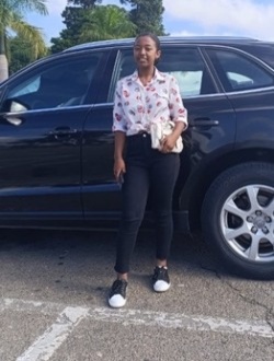 Tsiky's profile, a single 18-year-old a woman in 1ER Arrondissement