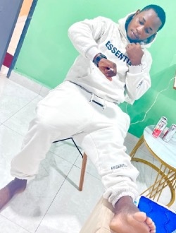 Hamed's profile, a single 28-year-old a man in Abobo Doumé