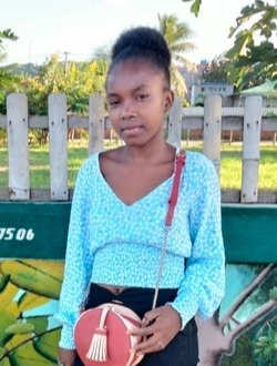 Cathy's profile, a single 18-year-old a woman in Antalaha