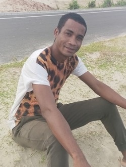 Francis's profile, a single 34-year-old a man in Toamasina