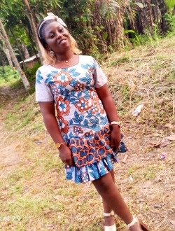 Manuella's profile, a single 24-year-old a woman in Yaoundé