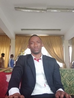 Polsky's profile, a single 35-year-old a man in Yaoundé