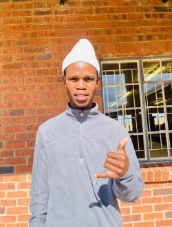 Bonginkosi's profile, a single 20-year-old a man in Newcastle