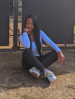 Antsa's profile, a single 22-year-old a woman in 1ER Arrondissement