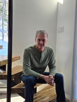 Louis's profile, a single 62-year-old a man in Québec