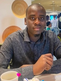 Faris's profile, a single 25-year-old a man in Clermont-Ferrand